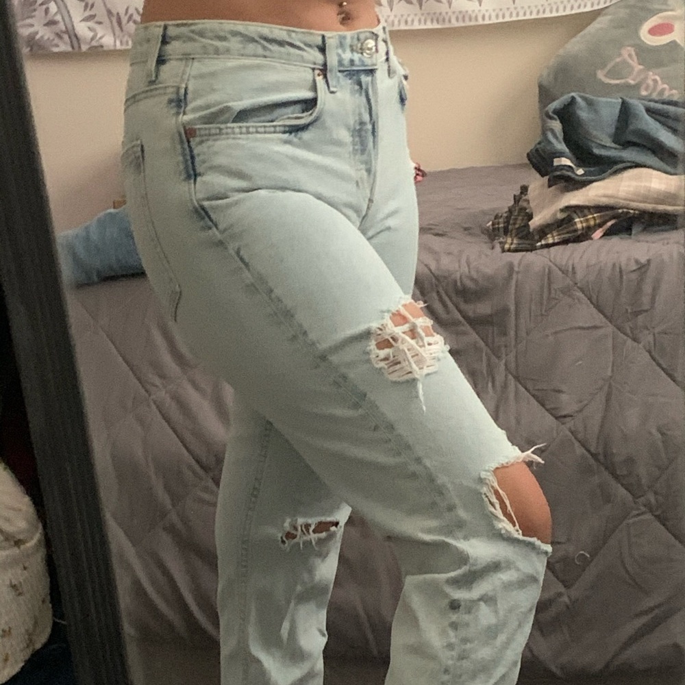 vintage mom distressed jeans light blue